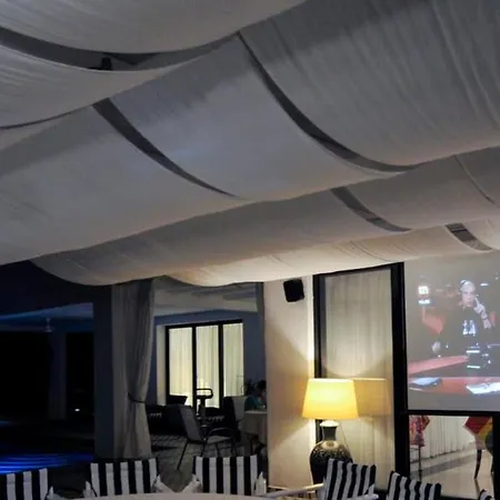 别墅 Huge Stunning Gazátika