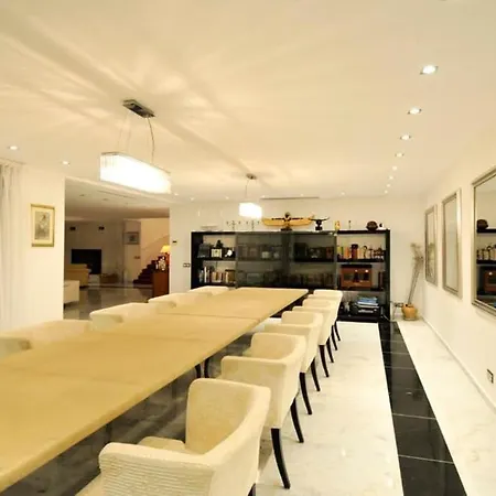 Huge Stunning * Gazátika