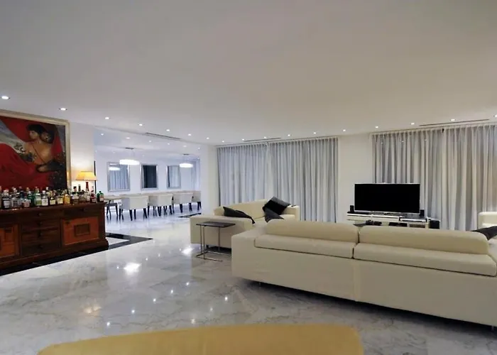 Vila Huge Stunning *