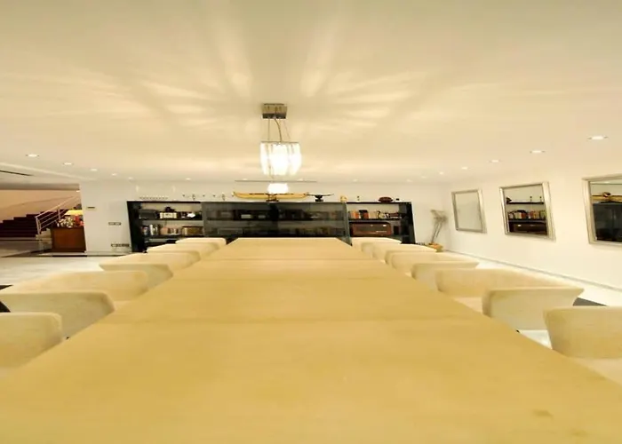 Vila Huge Stunning *