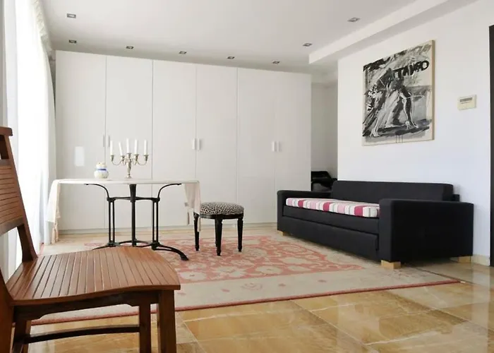 Huge Stunning Vila