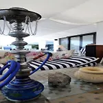 Vilă Huge Stunning *