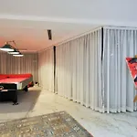 Vilă Huge Stunning