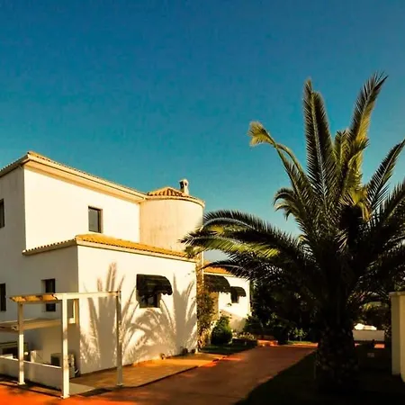 Villa Huge Stunning *