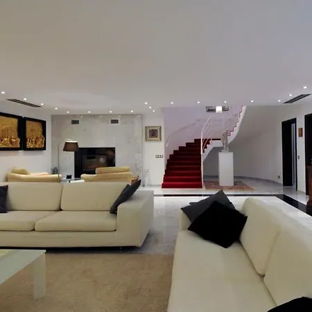 Huge Stunning Villa