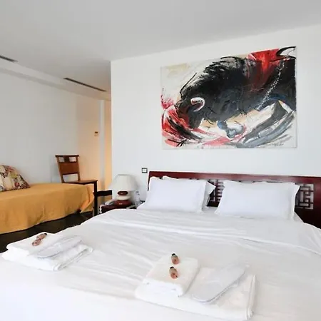 Huge Stunning Gazátika