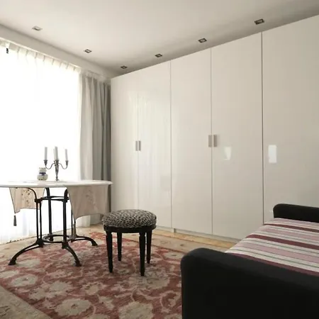 Huge Stunning Villa Gazatika