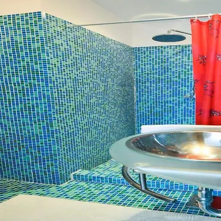 Huge Stunning Villa *