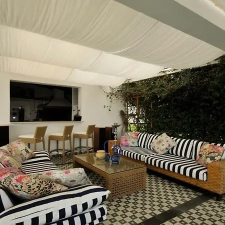 Huge Stunning Villa Gazatika
