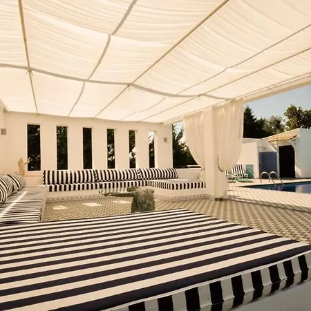 Villa Huge Stunning Gazatika
