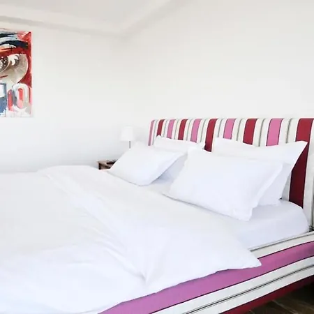 Huge Stunning Villa *